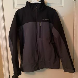 Columbia soft shell medium jacket. Black & grey.